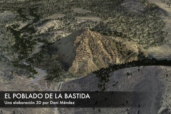 En cualquier caso, llegados a los pies del asentamiento, siguiendo el hoy árido y erosionado cauce de Lébor, en plena efervescencia urbana allá por el 1.800 ANE, La Bastida se nos hubiera tornado majestuosa, dominante. Aquella montaña, humanizada, era, por aquel entonces, una fortaleza inexpugnable, cuyo bullicio retumbaría entre las paredes de los barrancos que, de forma natural, la defendían de sus enemigos.
